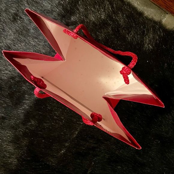 Authentic Saks Fifth Avenue Gift Bag - Picture 6 of 9